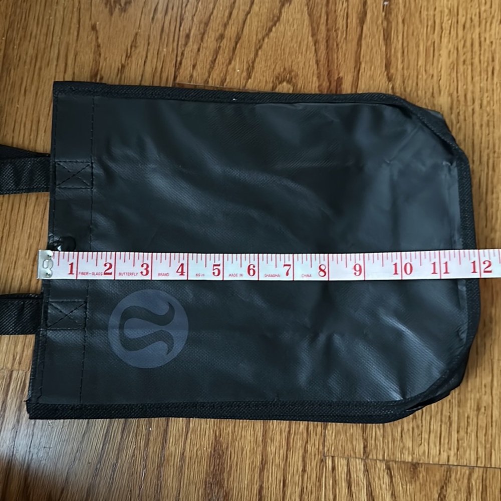 Lululemon Oliver Wendell Holmes Small Reusable Tote - Picture 7 of 7